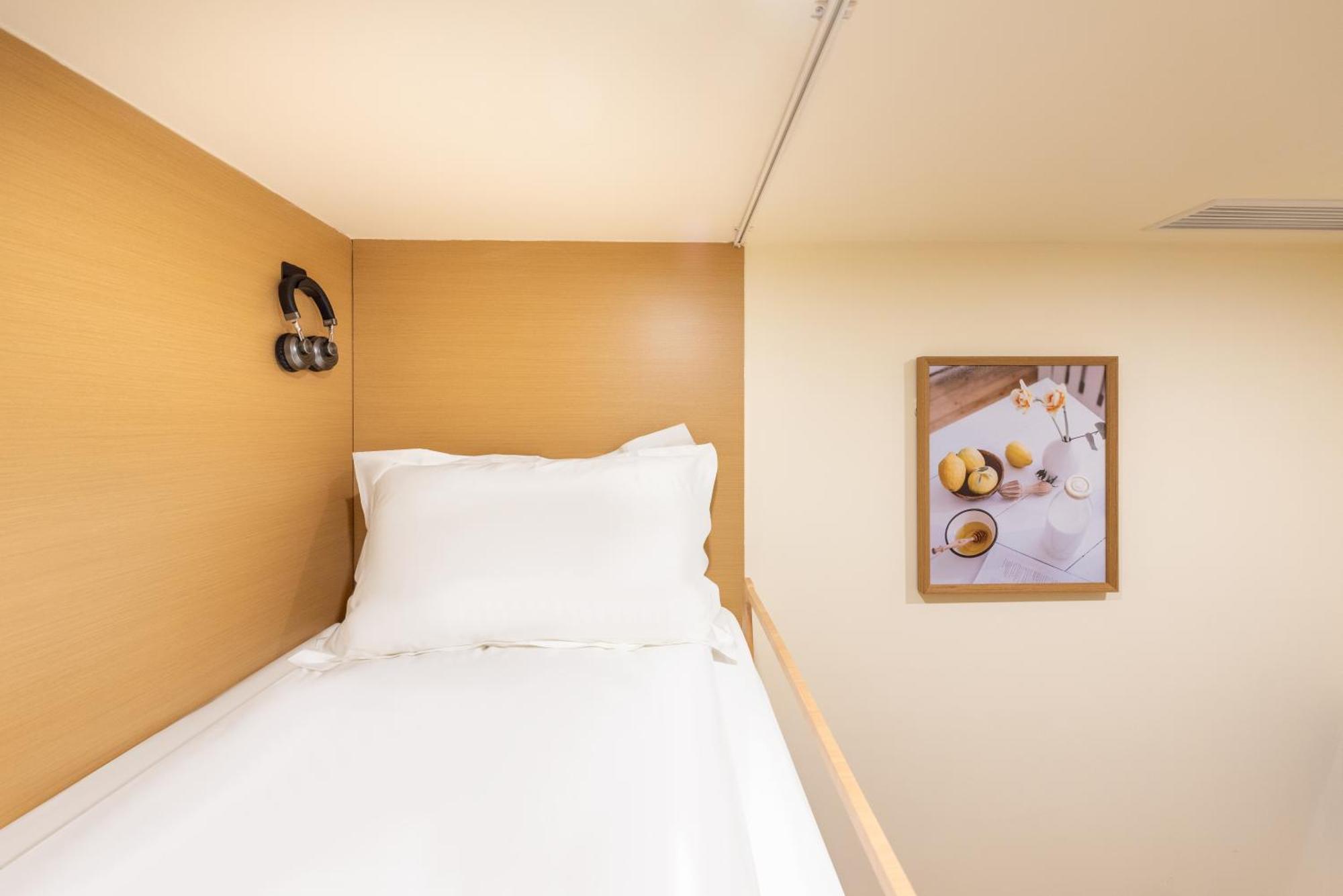Lemon Hotel - Metro Line 1 Line 7 Changshu Road 200 Meters 샹하이 외부 사진